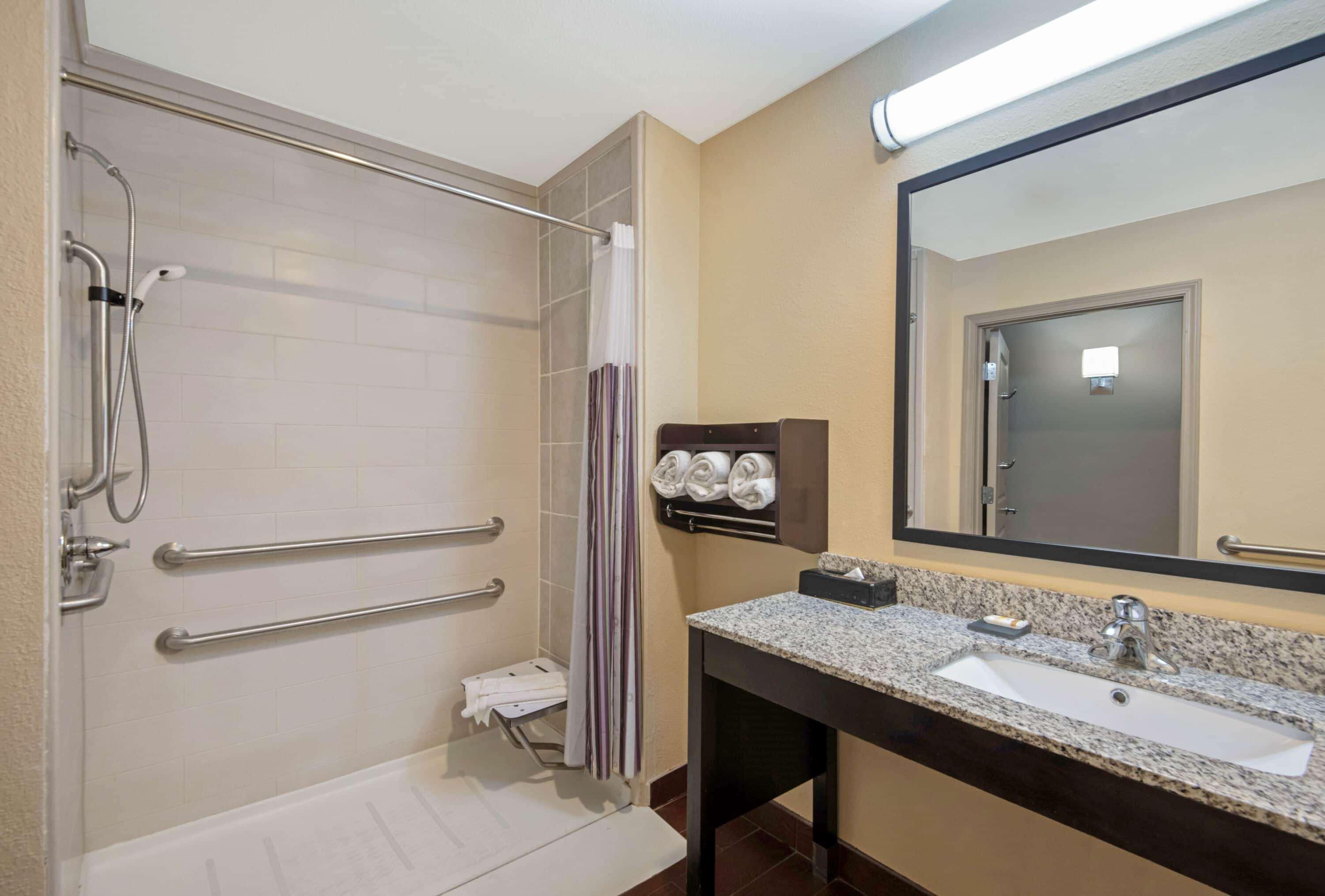 La Quinta Inn & Suites By Wyndham Durant Kültér fotó